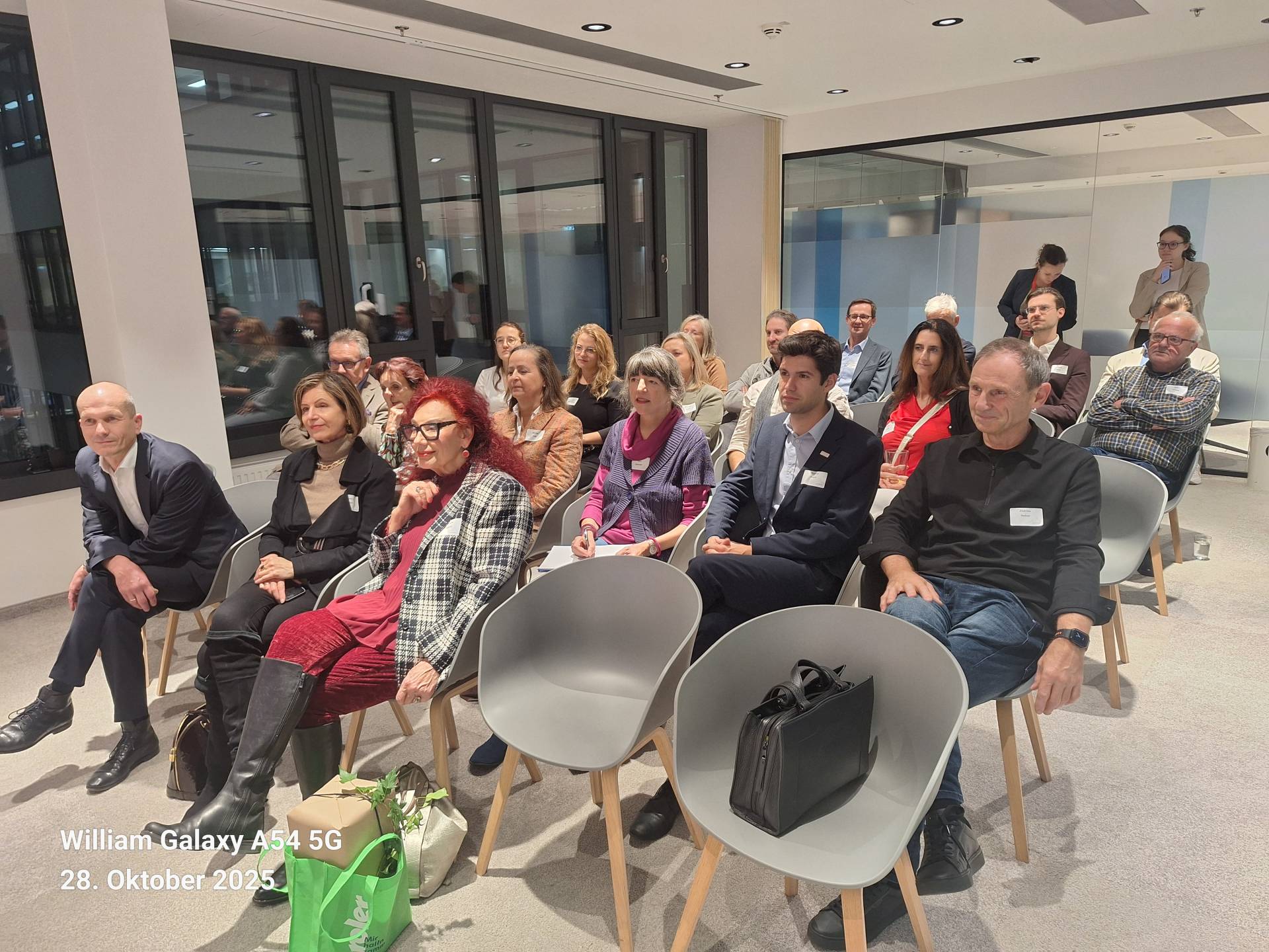 20251028_183652_002_